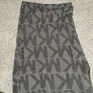 Women’s infinity scarf